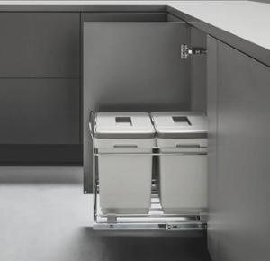 С-ма изтег.пластмасови кофи с плавно затв. и авт.капак за шкаф 40см.VIBO