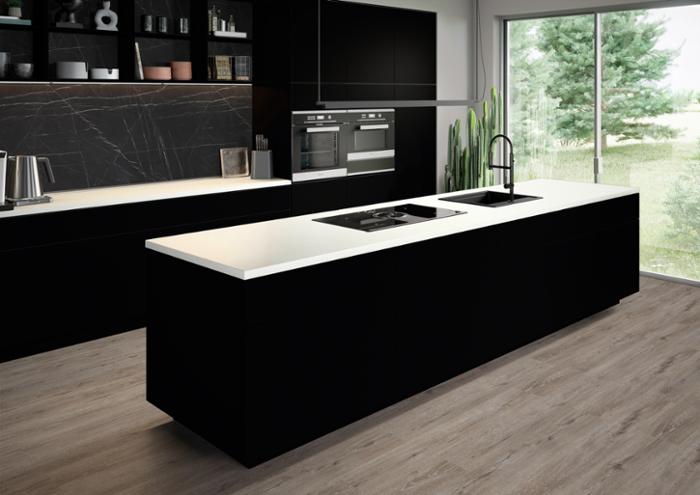 ЛПДЧ 2800/2070/8мм Черно н.U999 ST7 EGGER