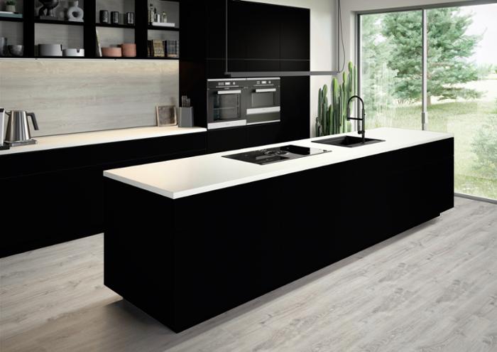 ЛПДЧ 2800/2070/18 Черно н.U999 ST19 EGGER